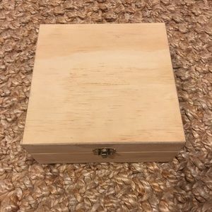 Small dōTERRA storage box.